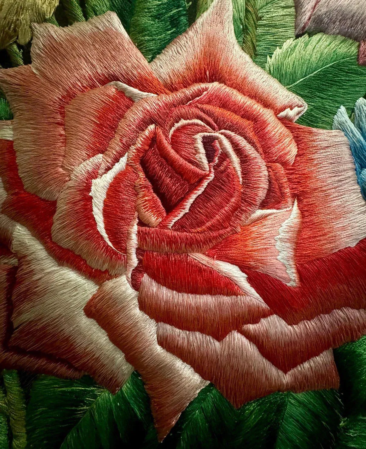 The central rose of The Vase in raised silk